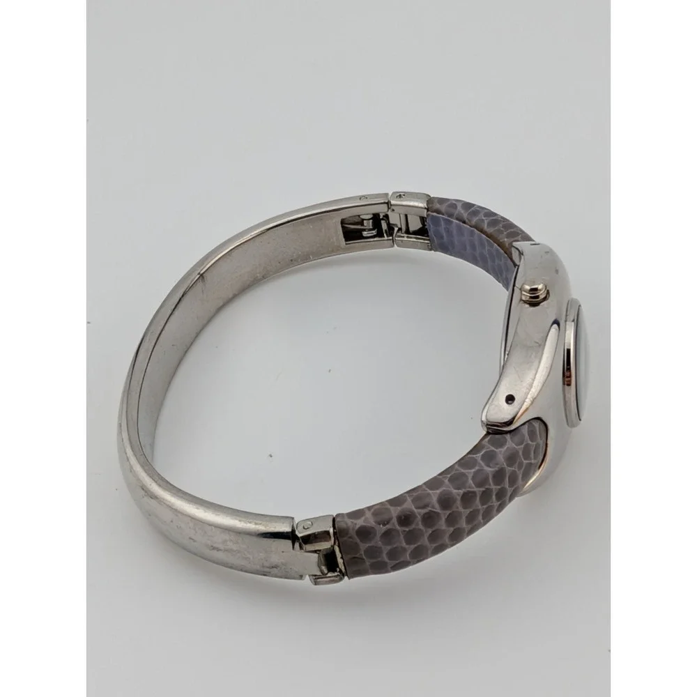 Q&Q Watch Women 20mm Silver Case Purple‎ Leather Bangle Band- New Battery